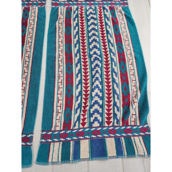 Vintage Santens Santa Fe Burgundy Aztec Geometric 80's Bath Towel Set of 2 - Picture 3 of 6